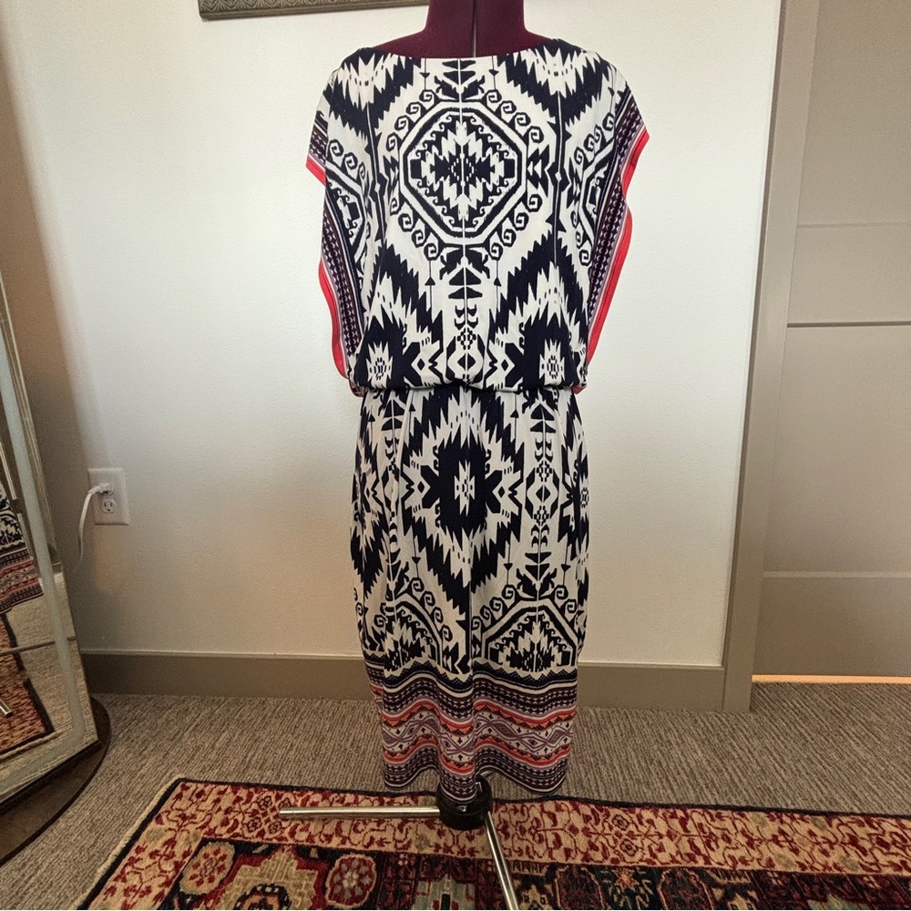 Geometric Print Dress - Picture 2 of 4